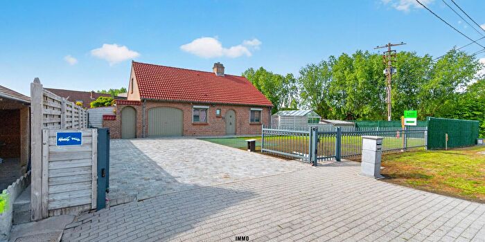 Maison 3 pièces à Wijnendalestraat A, Vladslo, à vendre