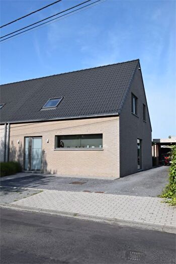 Maison 6 pièces à Lindestraat, SintLievensHoutem, à vendre