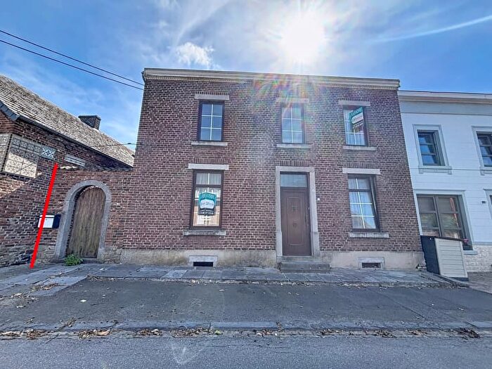Rue du Villez, VELAINESURSAMBRE - Maison 3 pièces à vendre