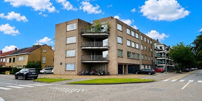 Appartement 17 pièces à Peter Benoitlaan, SintAndries, à vendre