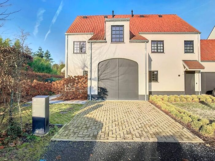 Maison 4 pièces à Roggestraat, Wielsbeke, à louer