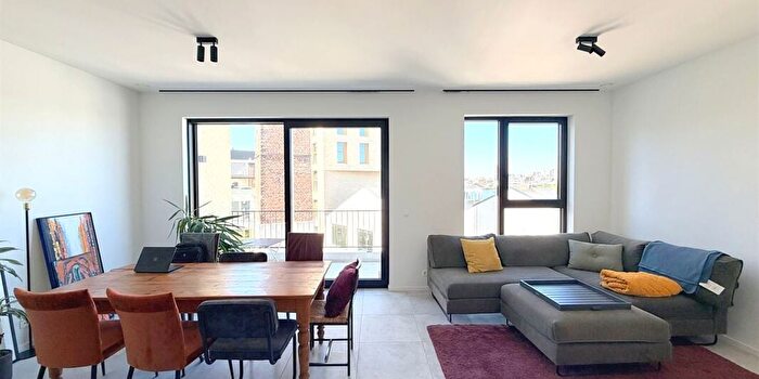 Appartement 2 pièces à Tulpstraat, Antwerpen, à louer