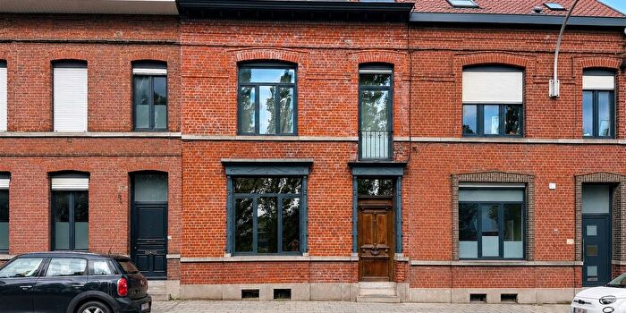 Maison 4 pièces à vendre à Phénixstraat, Moeskroen
