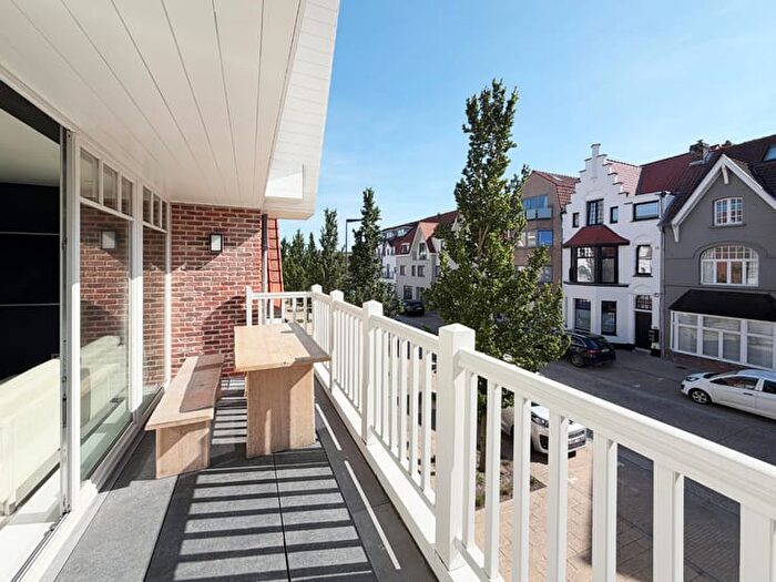 Appartement 9 pièces à louer à Duinbergenlaan, KnokkeHeist