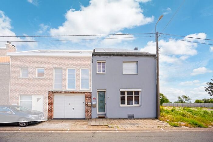 Maison 4 pièces à Rue Georges César, WAREMME, à vendre