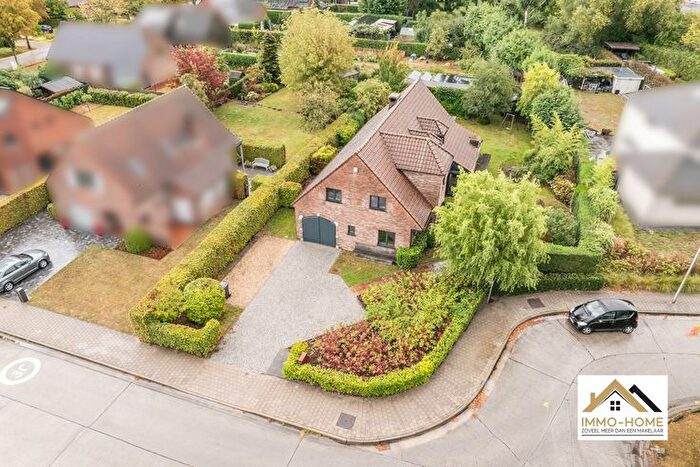 Maison 4 pièces à vendre à Oudebareelstraat, Oostakker
