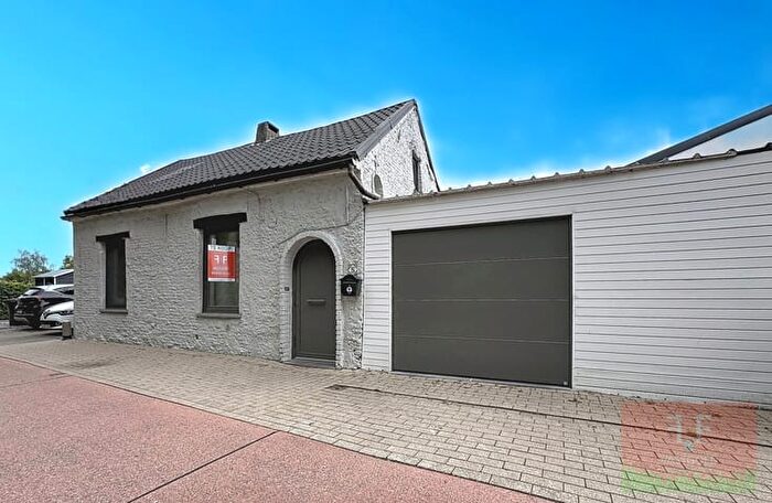 Maison 13 pièces à vendre - Churchillsteenweg, Erembodegem