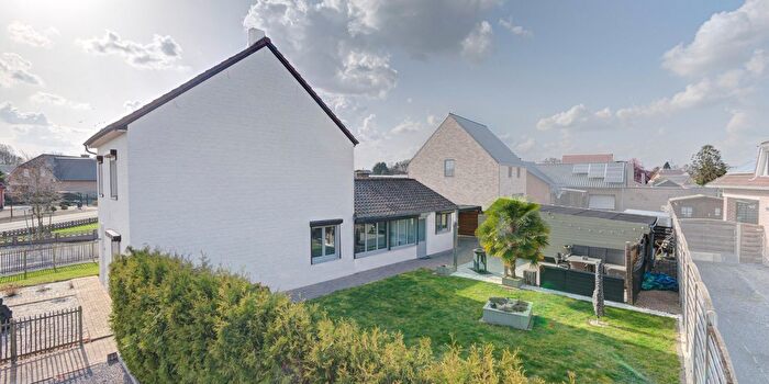 Maison 3 pièces à vendre - Schootsheidestraat, Maaseik