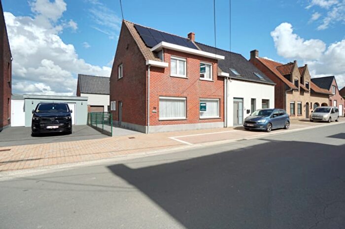 Maison 4 pièces à Amersveldestraat, Kortemark, à vendre