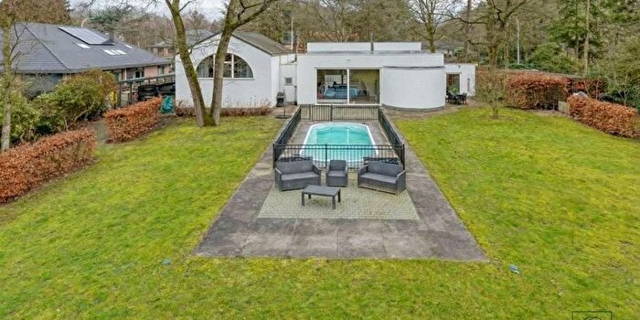 Maison 6 pièces à Sint Jobsesteenweg, Brasschaat, à vendre