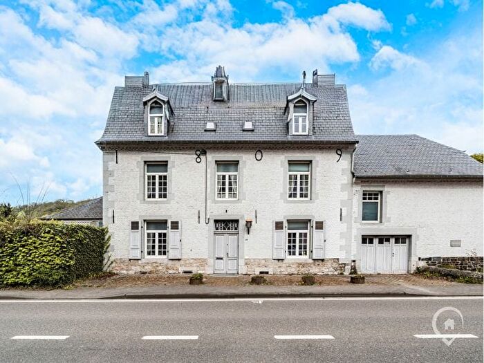 Maison 10 pièces à vendre - Rue Ariste Caussin, Dinant
