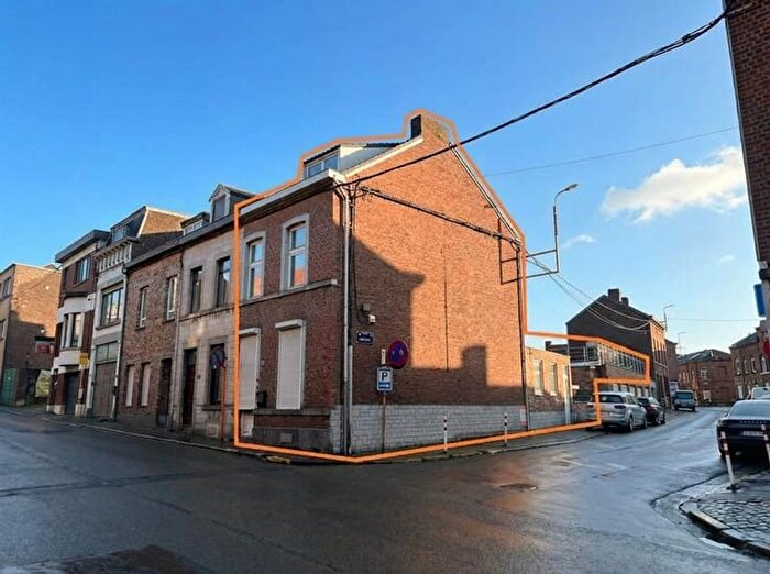 Maison 4 pièces à Rue du Chêne, SERAING, à vendre