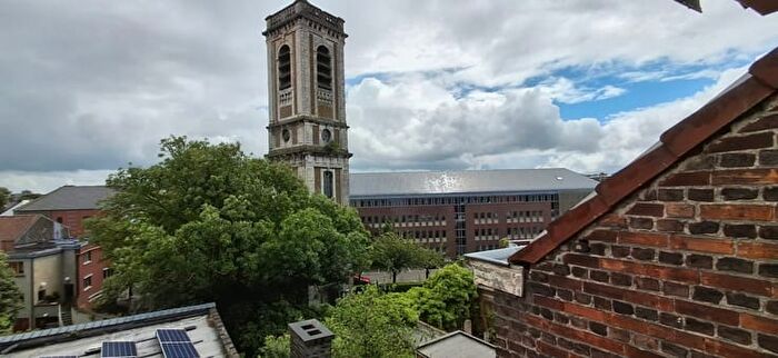 Appartement 5 pièces à louer à Boulevard Gendebien, Mons
