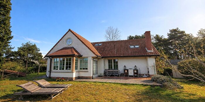 Maison 3 pièces à Koornbloemstraat, SintIdesbald, à vendre