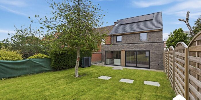 Maison 3 pièces à GroeneHerderstraat B, Rumbeke, à vendre