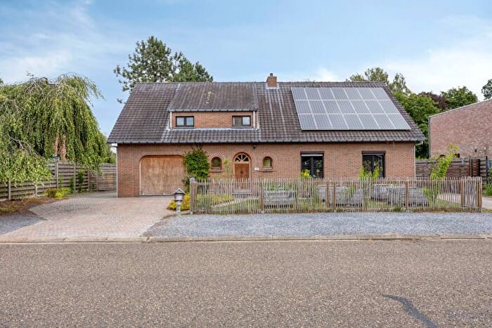 Maison 16 pièces à Hofstadstraat, Laakdal, à vendre