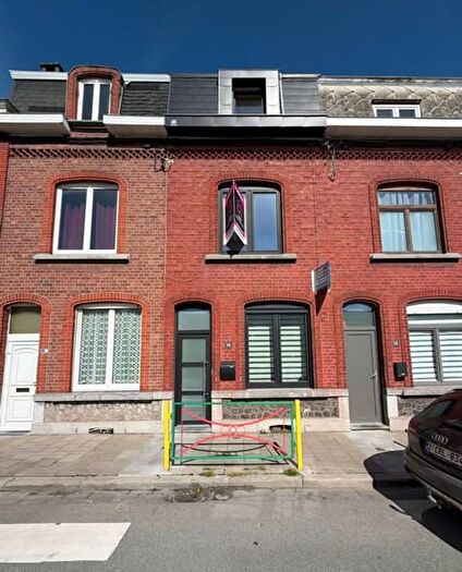 Rue Des Écoliers, Seraing : Maison 7 pièces à vendre