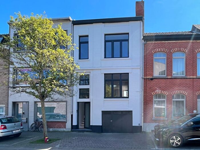 Maison 5 pièces à vendre à Karel van de Woestijnestraat, Oostende
