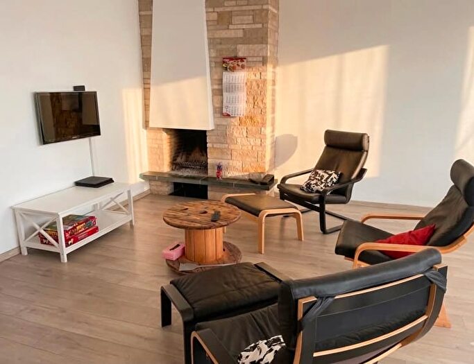 Appartement 7 pièces à louer - Rue De La Neuville, Charleroi