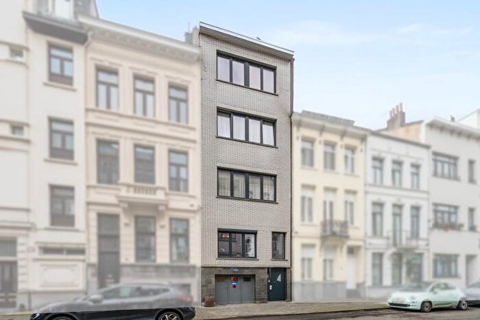 Maison 5 pièces à vendre à Pacificatiestraat, Antwerpen