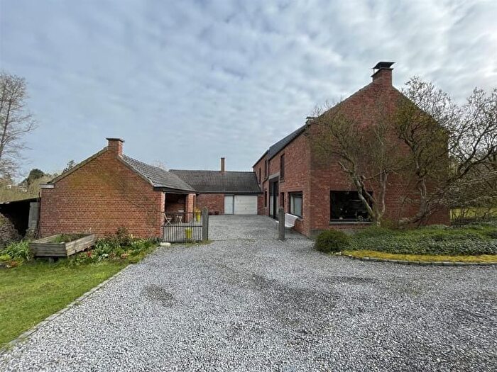 Maison 3 pièces à vendre à Rue de Trémouroux, FRanière