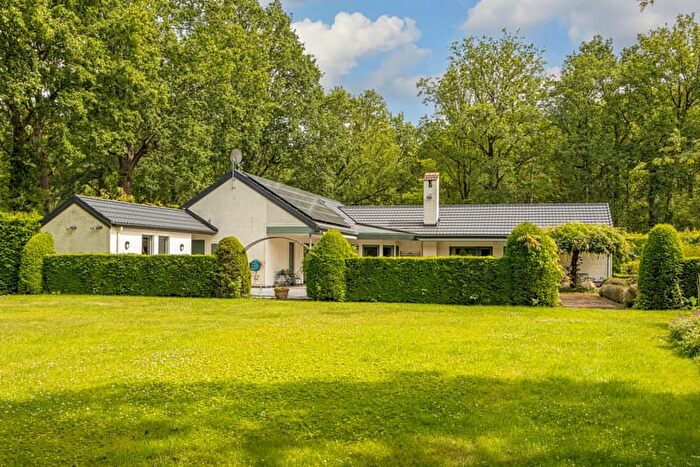Maison 11 pièces à Hoge Kaart, Brasschaat, à vendre