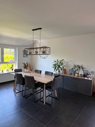 Avenue Du Jolibois, JemeppesurMeuse : Appartement 6 pièces à louer