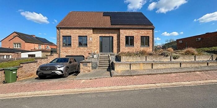 Kapelstraat, SintTruiden : Maison 5 pièces à vendre