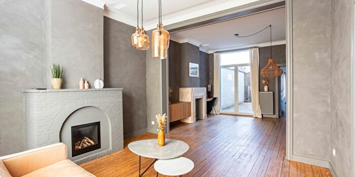 Léopold Sturbautstraat, Ronse : Maison 5 pièces à vendre