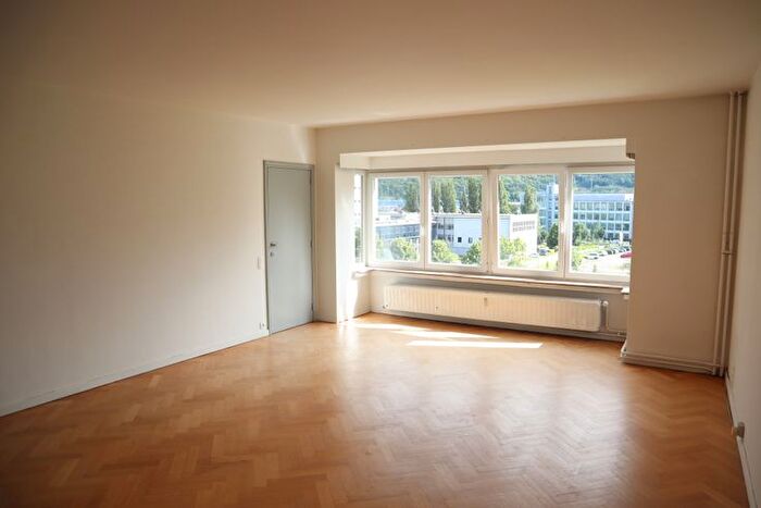 Appartement 7 pièces à Avenue Des Tilleuls, Liège, à louer