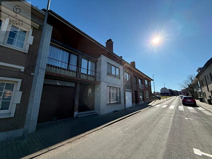 Maison 14 pièces à vendre à Grootveldstraat, Landen