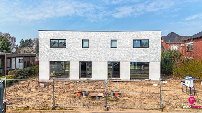 Maison 3 pièces à Driehoeksstraat, HouthalenHelchteren, à vendre