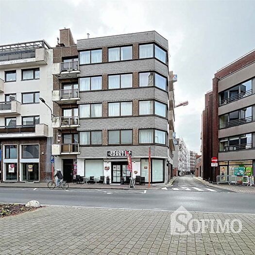 Maison 8 pièces à vendre à SintMichielsplein, ROESELARE