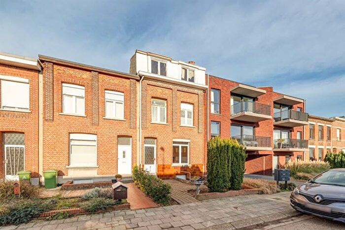 Maison 4 pièces à vendre à Manebruggestraat, DEURNE