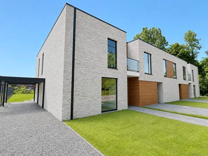 Maison à Kleine Kerkweg, HeistopdenBerg, à vendre