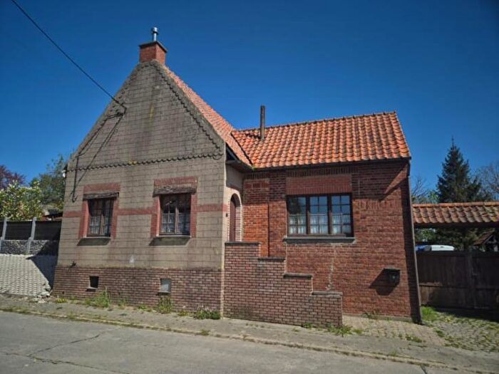 Place de Forest, FrasneslezAnvaing : Maison 4 pièces à vendre