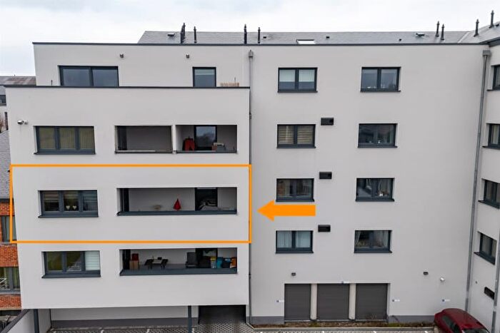 Rue Merceny, B : Appartement 3 pièces à vendre