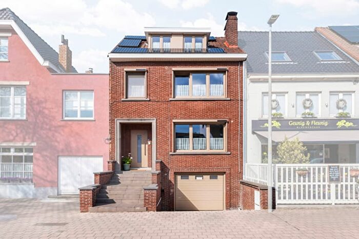 Maison 5 pièces à Dorpsstraat, Brugge SintMichiels, à vendre