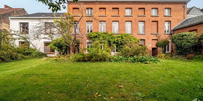Boulevard Léopold III, Péruwelz - Maison 9 pièces à vendre