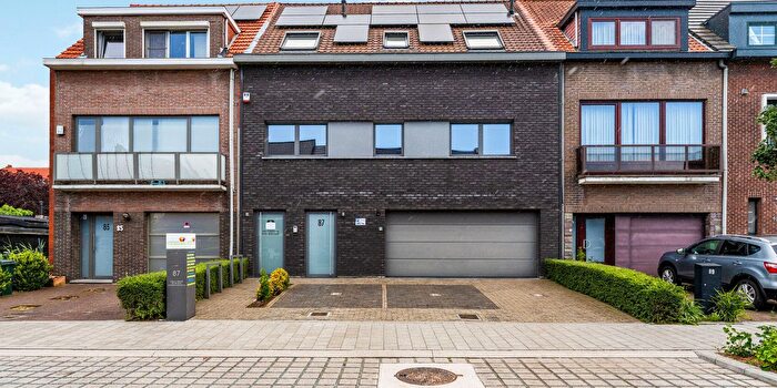 Maison 6 pièces à Stanislas Meeuslei, Schoten, à vendre