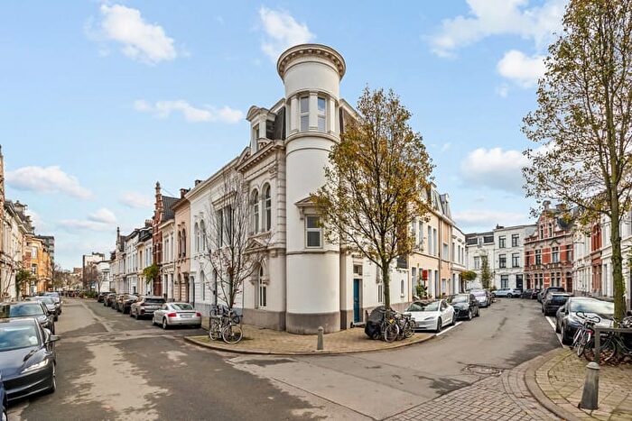 Tweelingenstraat, Antwerpen : Maison 11 pièces à vendre