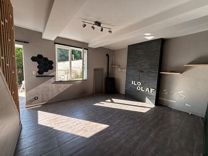 Rue Chet, Charleroi : Maison 5 pièces à vendre