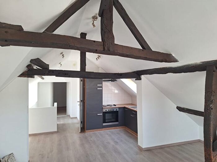 Rue DelmotteLemaître A, FosseslaVille : Appartement 3 pièces à louer