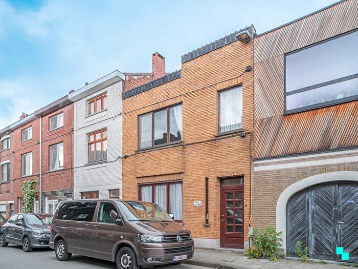 Maison 12 pièces à Octaaf Van Dammestraat, Mariakerke, à vendre