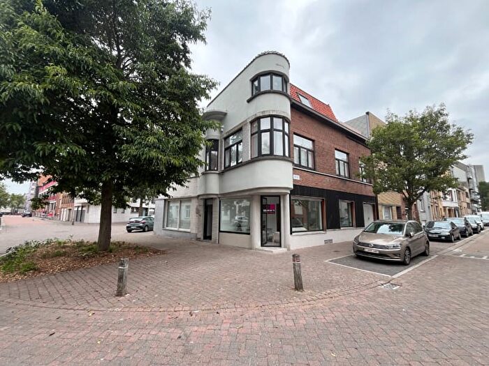 Steenbakkersstraat, Oostende : Appartement 11 pièces à vendre
