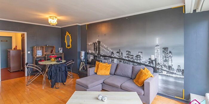 Charleroi, Henegouwen : Appartement 2 pièces à vendre