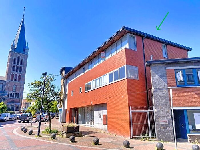 Place du Ballon, CHARLEROI : Appartement 2 pièces à vendre