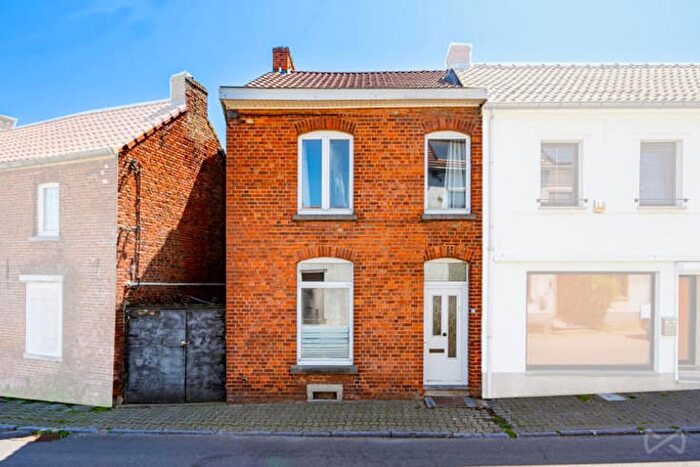 Rue de la butte, Hennuyères : Maison 11 pièces à vendre