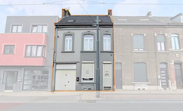 Maison 4 pièces à vendre à Chaussée De Bruxelles, Charleroi Dampremy