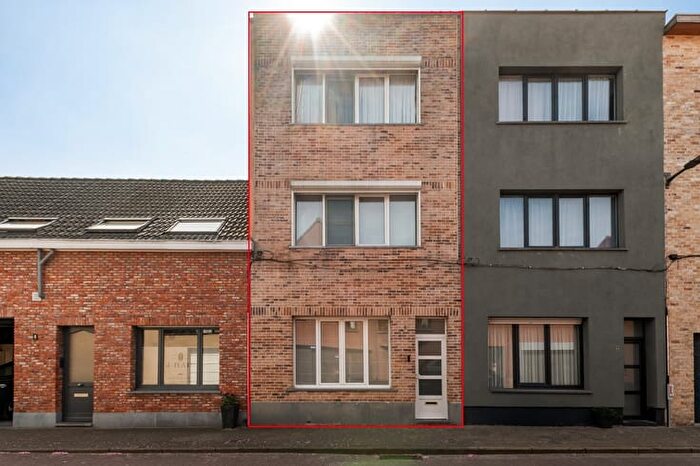 Maison 4 pièces à Beeckmansstraat, MERKSEM, à vendre